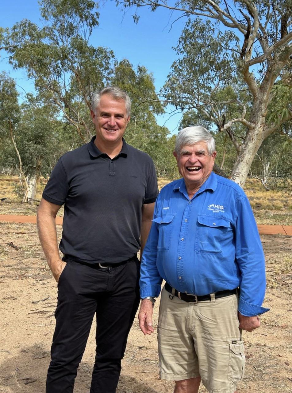 Caravanning NT President meets with tourism minister