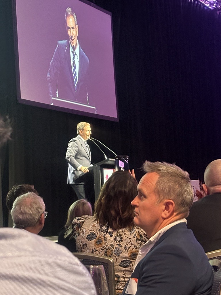 Caravan Industry meets with heads of state